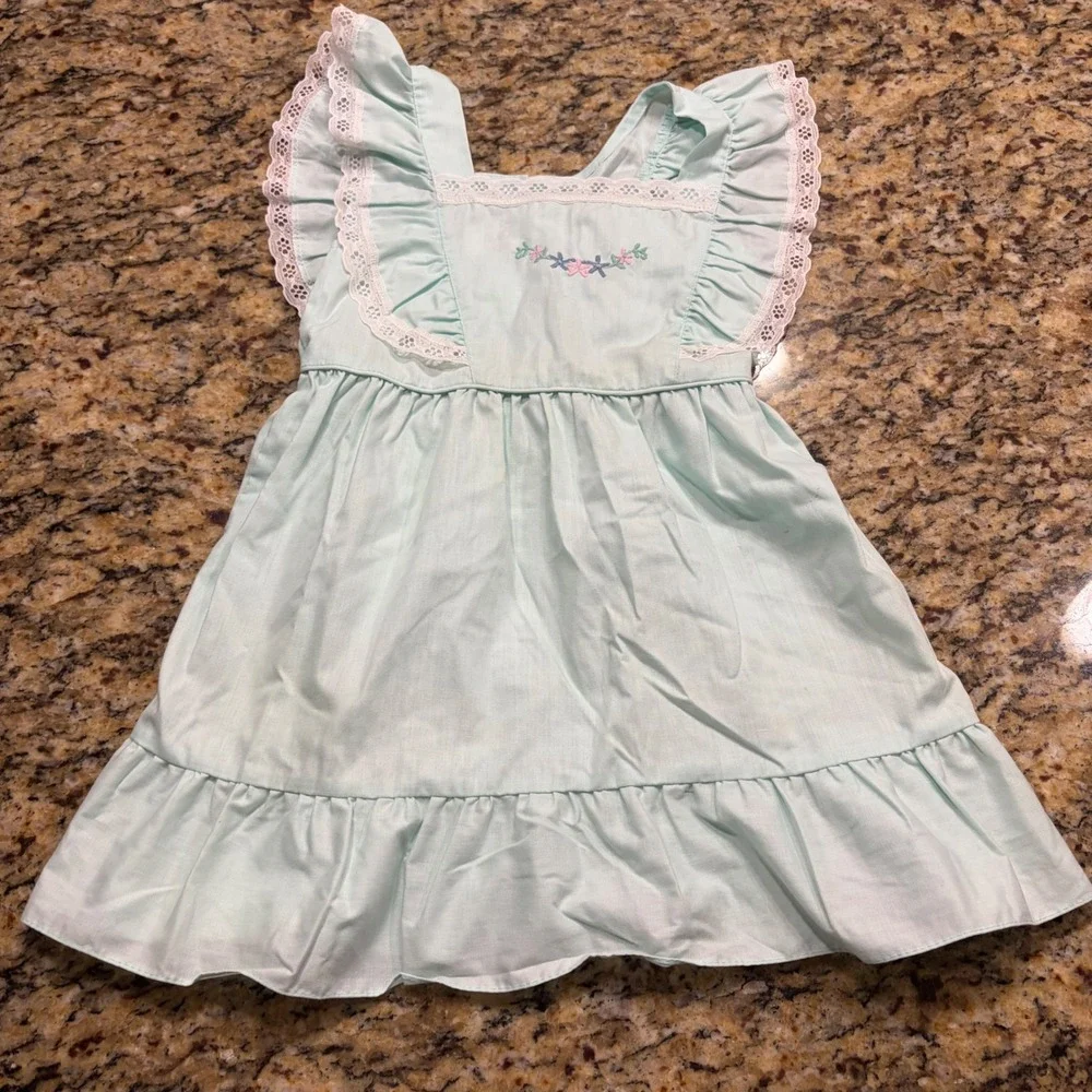 Vintage La Petite Bow Girls Mint Green Lace Ruffle Embroidered Dress Size 5 USA